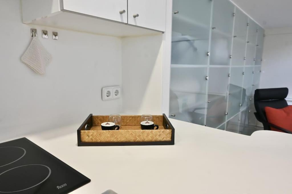 For You Rentals Apartamento Temporal Con Encanto A Pocos Metros Del Sol Myr13 Мадрид Экстерьер фото