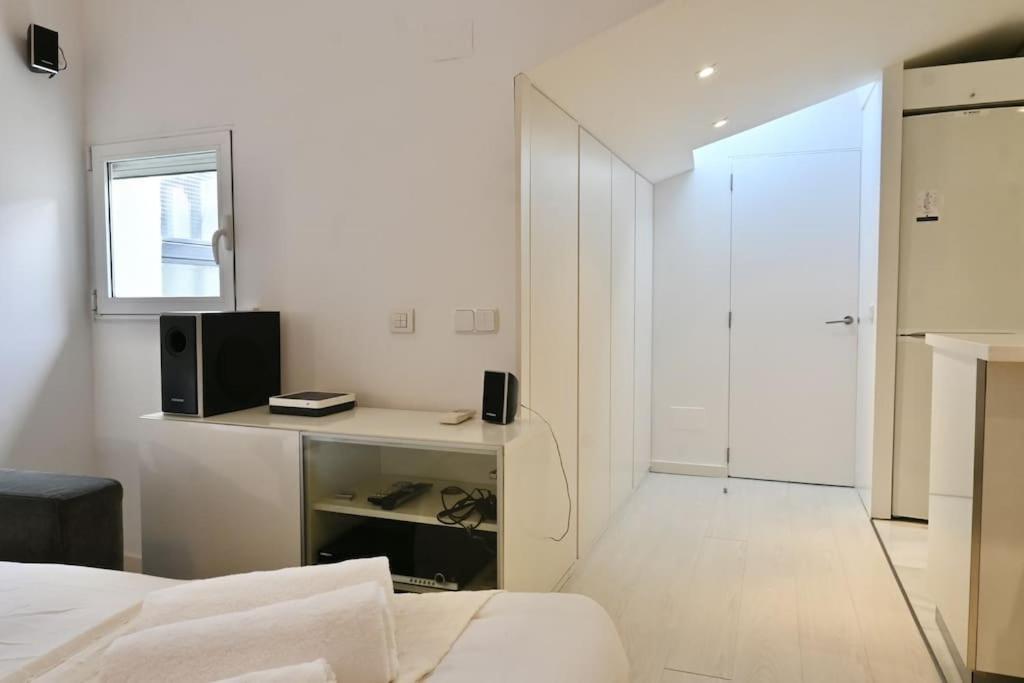 For You Rentals Apartamento Temporal Con Encanto A Pocos Metros Del Sol Myr13 Мадрид Экстерьер фото